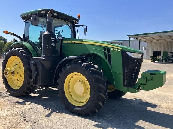 Image of John Deere 8295R equipment image 2