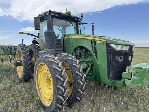 Image of John Deere 8295R equipment image 4