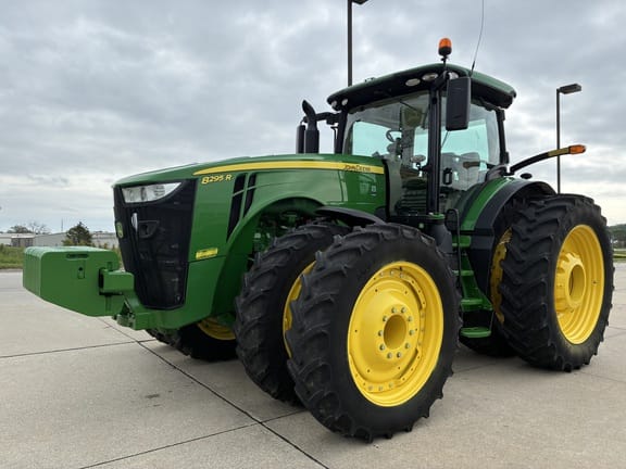 2018 John Deere 8295R Equipment Image0