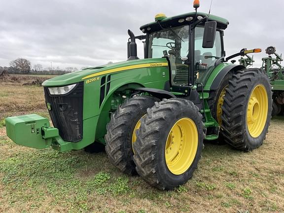 Image of John Deere 8295R equipment image 1