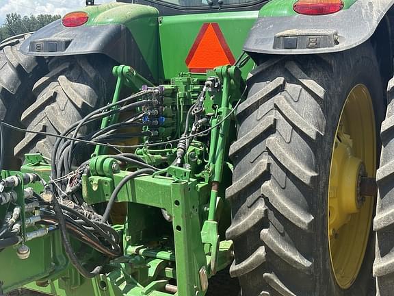 Image of John Deere 8295R equipment image 4