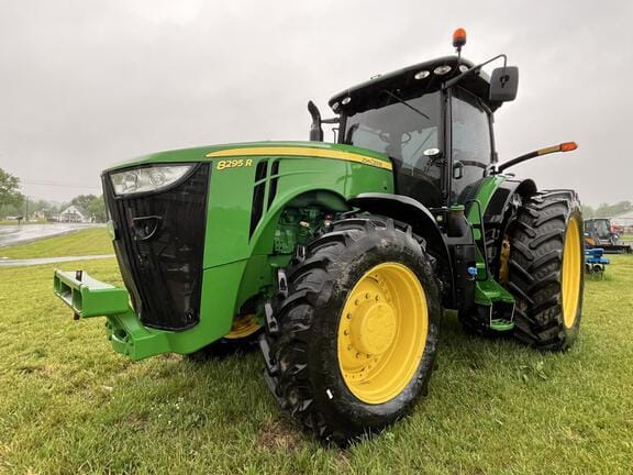 2018 John Deere 8295R Equipment Image0