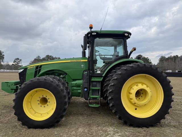 Image of John Deere 8295R equipment image 1