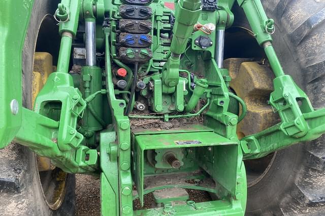 Image of John Deere 8295R equipment image 4
