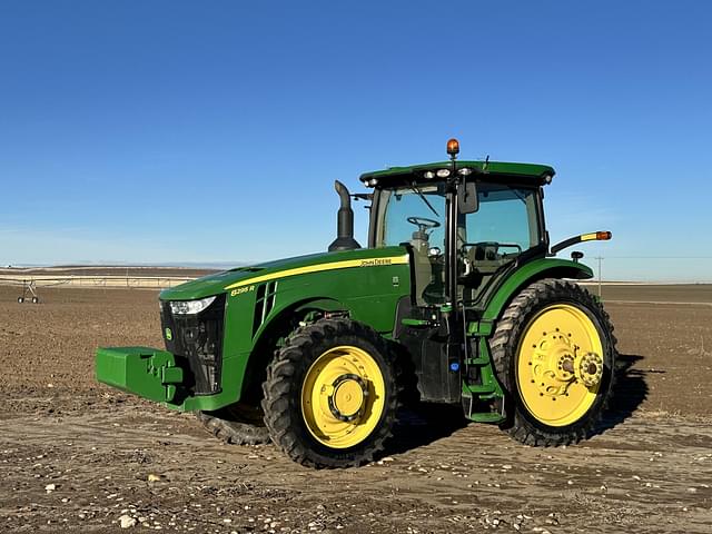 Image of John Deere 8295R equipment image 2