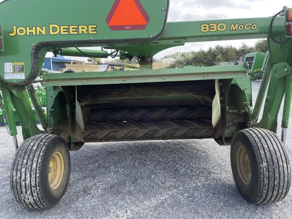 Image of John Deere 830 equipment image 3