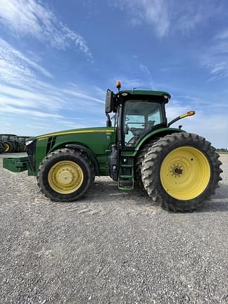 Image of John Deere 8320R equipment image 1