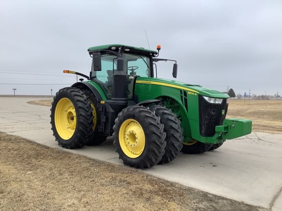 Image of John Deere 8320R equipment image 1