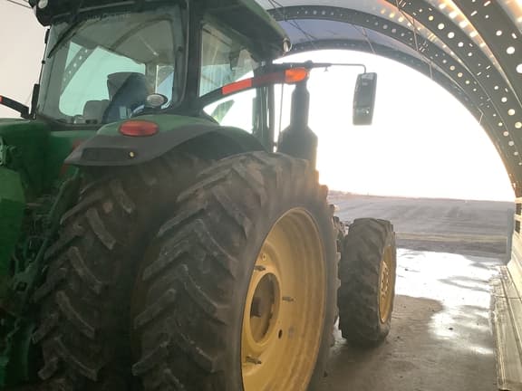 Image of John Deere 8320R equipment image 3