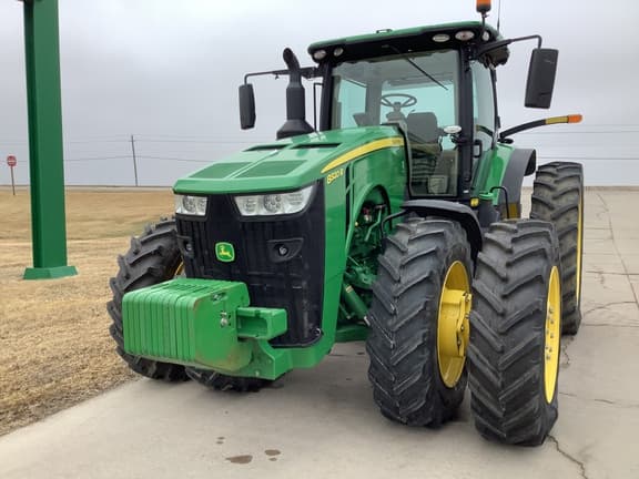 Image of John Deere 8320R equipment image 3