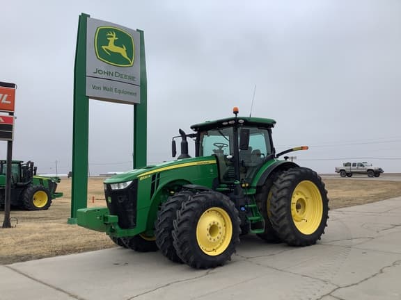 Image of John Deere 8320R equipment image 2