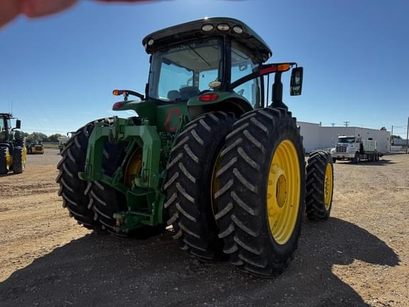 Image of John Deere 8320R equipment image 4