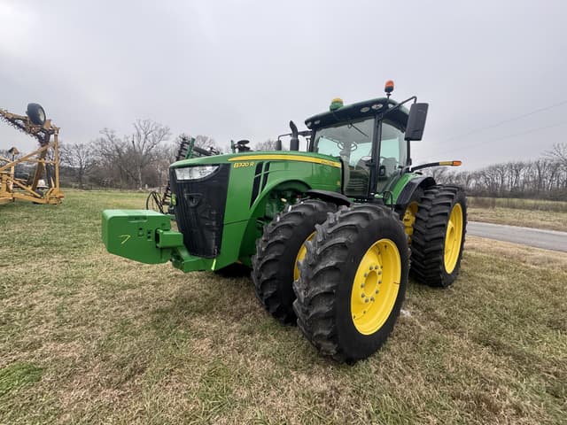 Image of John Deere 8320R equipment image 1