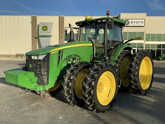 2018 John Deere 8320R Equipment Image0
