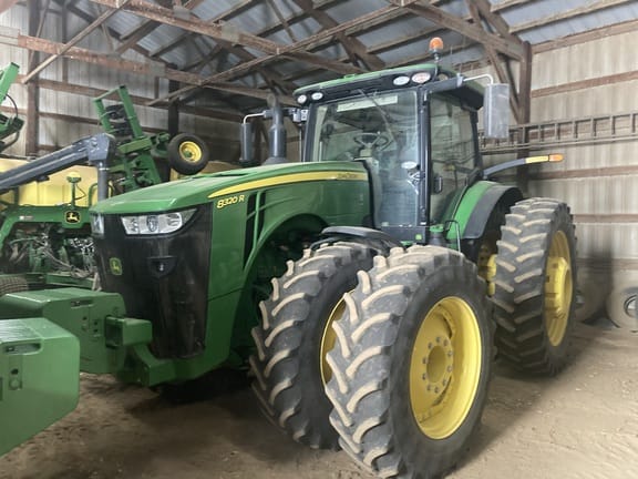2018 John Deere 8320R Equipment Image0