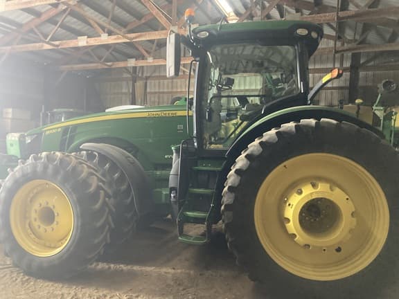 Image of John Deere 8320R equipment image 2
