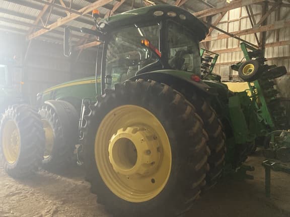 Image of John Deere 8320R equipment image 4