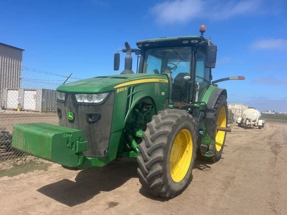 2018 John Deere 8320R Equipment Image0