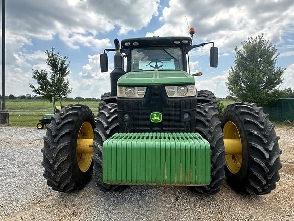 Image of John Deere 8320R equipment image 1