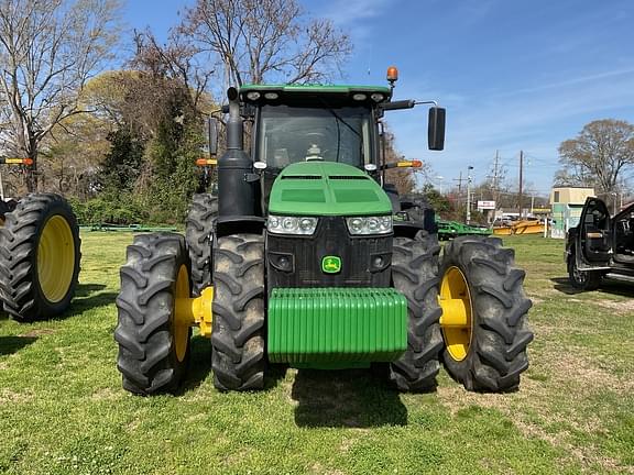 Image of John Deere 8320R equipment image 2