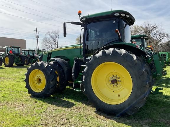 Image of John Deere 8320R equipment image 3