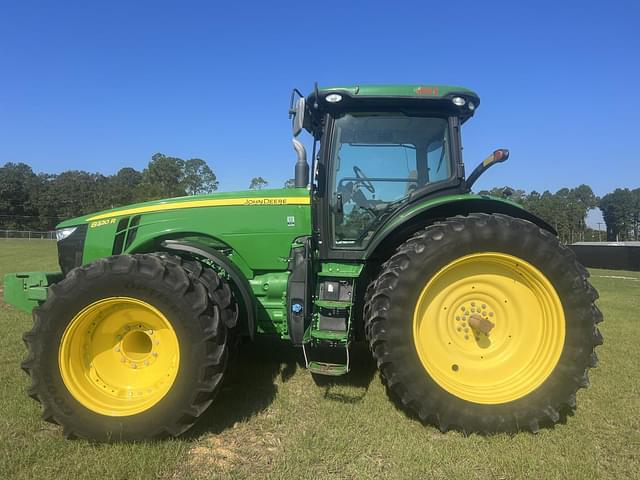 Image of John Deere 8320R equipment image 1