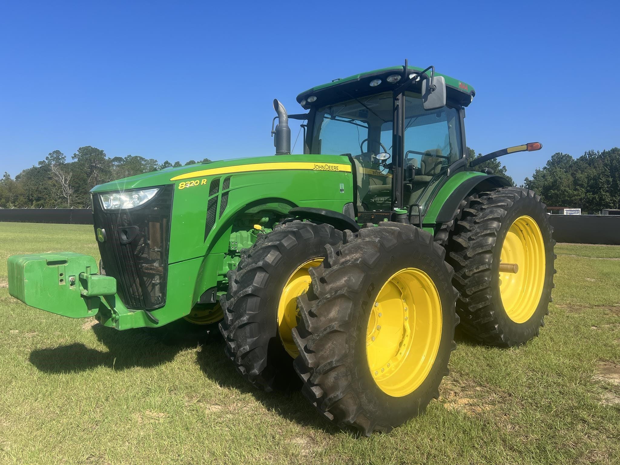 Main image John Deere 8320R