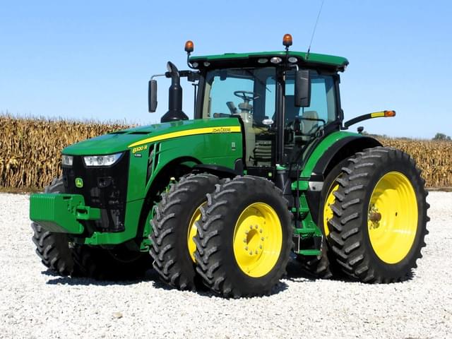 Image of John Deere 8320R equipment image 2