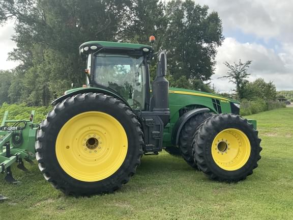 Image of John Deere 8320R equipment image 3
