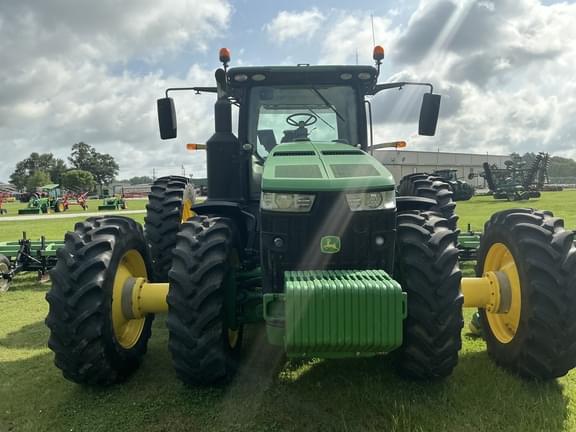 Image of John Deere 8320R equipment image 2