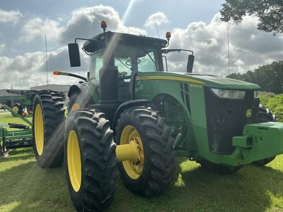 Image of John Deere 8320R equipment image 1