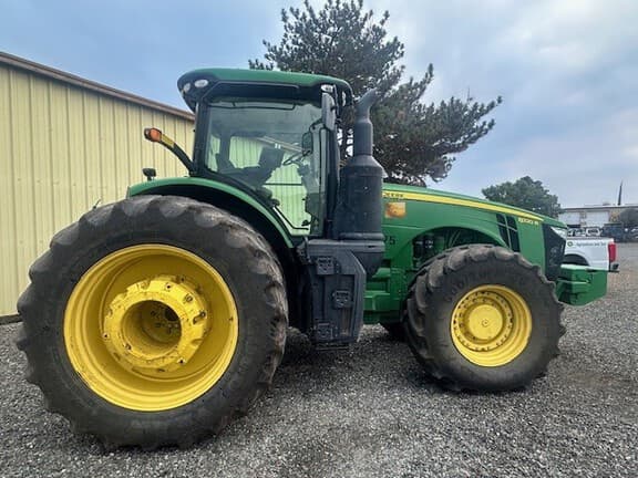 Image of John Deere 8320R equipment image 4