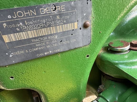Image of John Deere 8320R equipment image 2