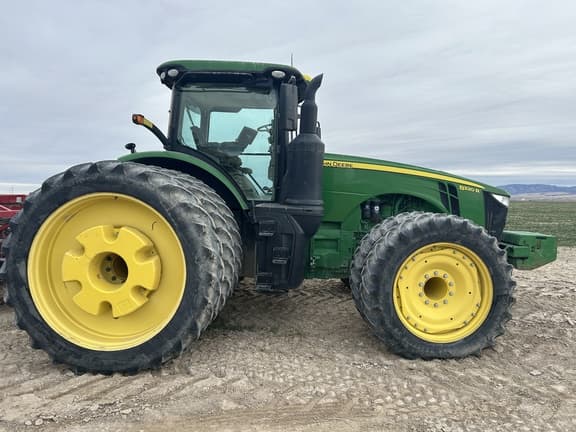 Image of John Deere 8320R equipment image 3