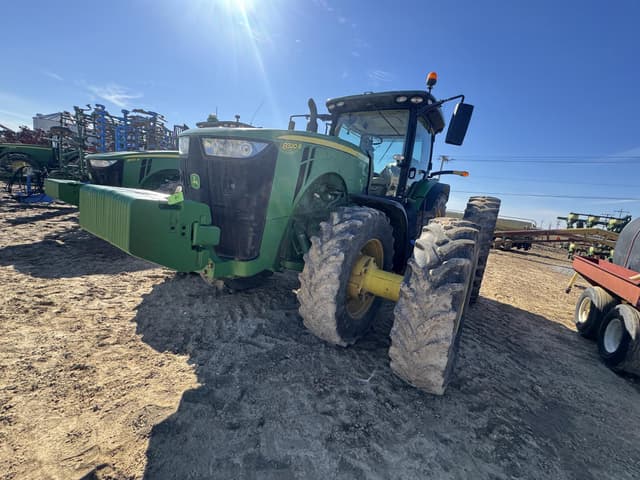 Image of John Deere 8320R equipment image 2