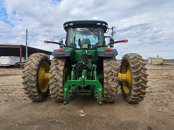 Image of John Deere 8320R equipment image 4