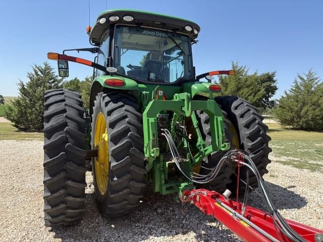Image of John Deere 8320R equipment image 3