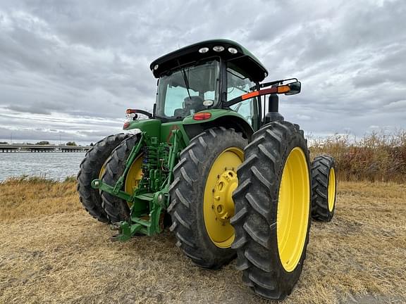 Image of John Deere 8320R equipment image 4