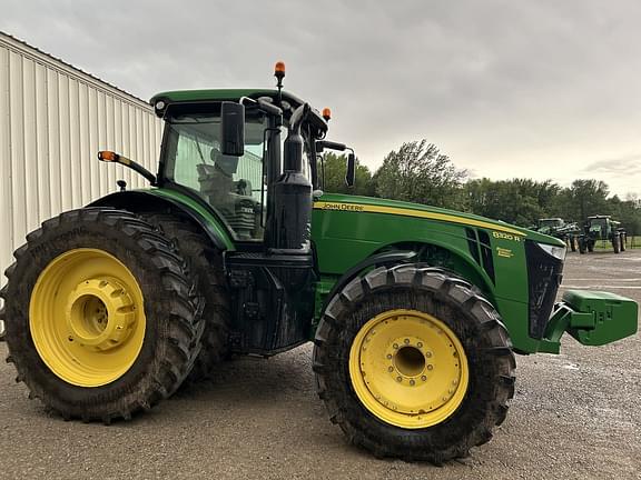 Image of John Deere 8320R equipment image 1