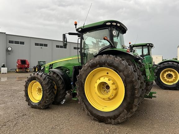 Image of John Deere 8320R equipment image 2