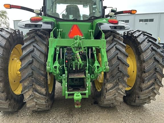 Image of John Deere 8320R equipment image 3