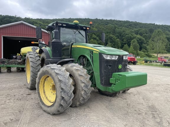 2018 John Deere 8320R Equipment Image0