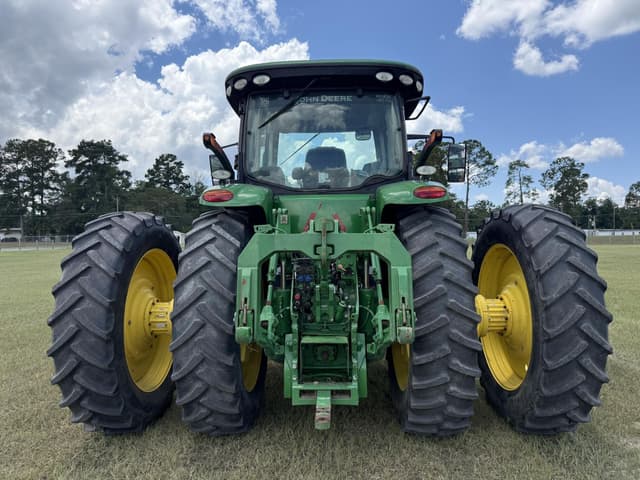 Image of John Deere 8320R equipment image 3
