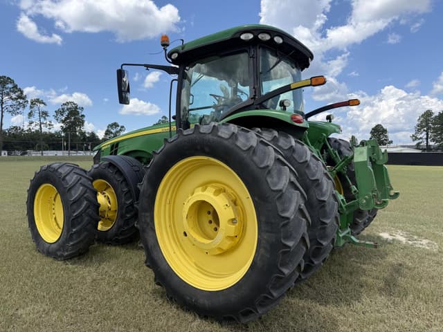 Image of John Deere 8320R equipment image 2