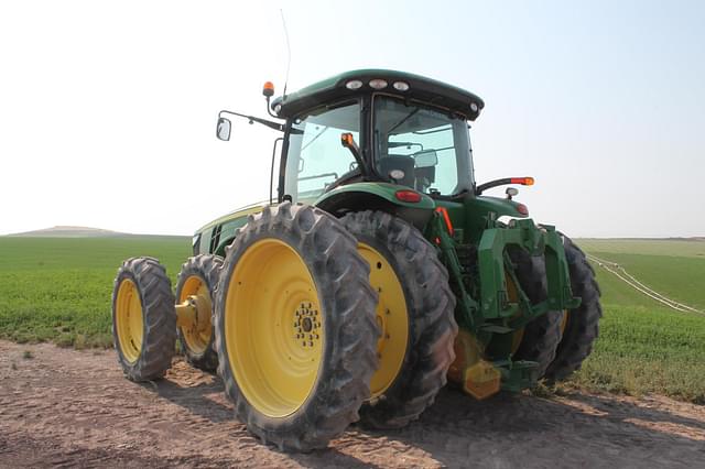 Image of John Deere 8320R equipment image 2