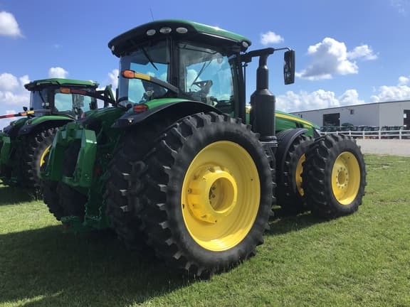 Image of John Deere 8320R equipment image 3