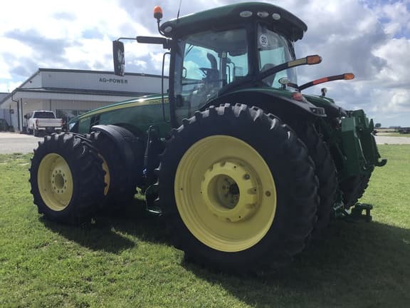 Image of John Deere 8320R equipment image 2