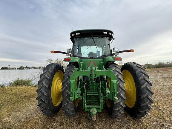 Image of John Deere 8320R equipment image 4