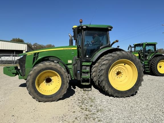 Image of John Deere 8320R equipment image 2