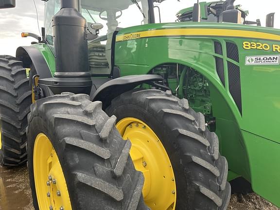 Image of John Deere 8320R equipment image 4